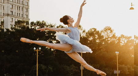Immagine decorativa: Verso il benessere a passo di danza, cantando, creando sculture o fotografando. Per la prima volta, l'OMS studia il rapporto tra arte e salute